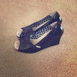 Toms Wedges